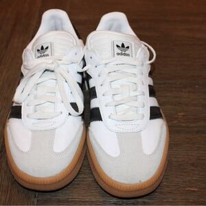 Adidas unisex White and Black Samba XL Sneakers with Gum Sole